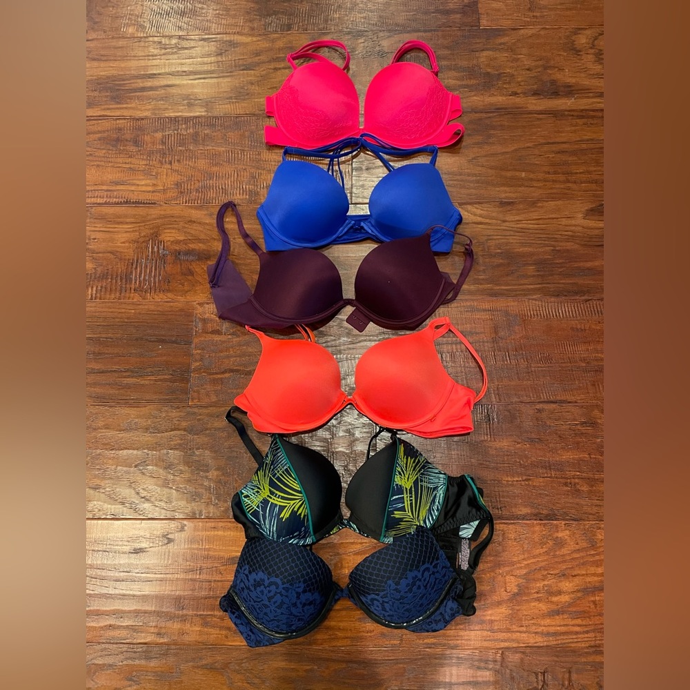 set of 6 brand new bras 32C Victoria’s Secret